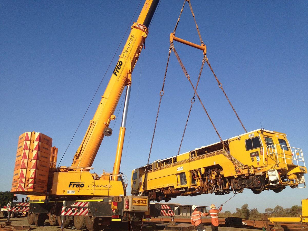 Crane. Подъемный кран. Машинный кран. Подъемный автокран. Автокран на стройке.